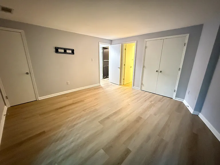 11289 Silentwood Ln — Photo 10