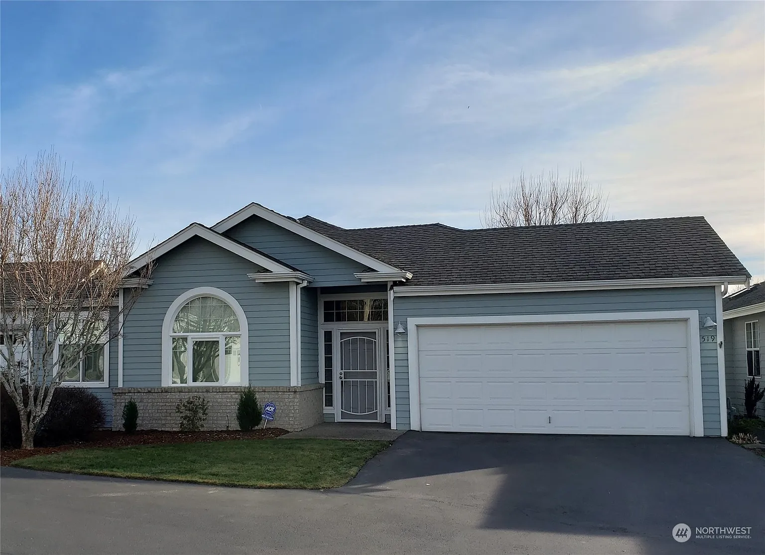 519 Creekbend Lane photo 1