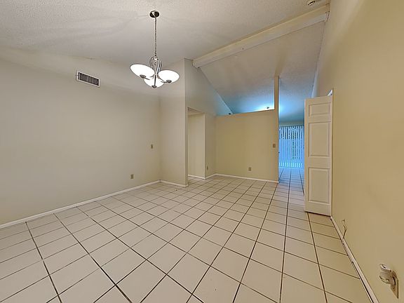 3rd image of 6704 Glen Forest Ct