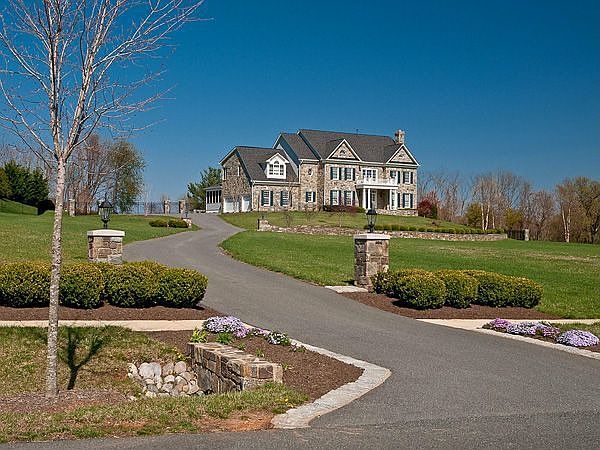 2nd image of 14933 Finegan Farm Dr