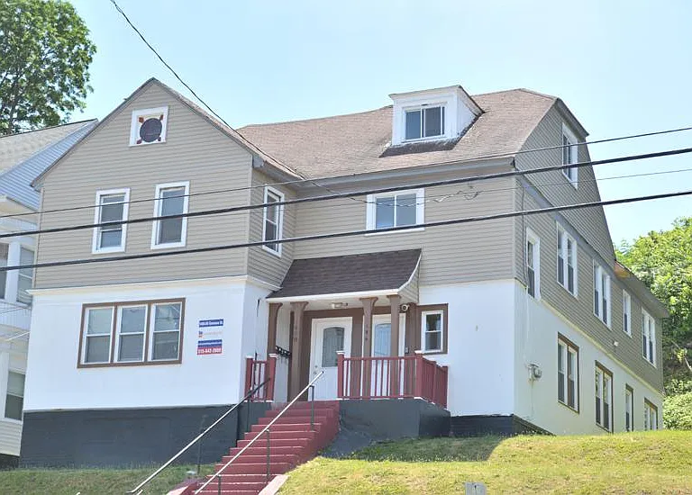 1408 E Genesee St — Photo 1