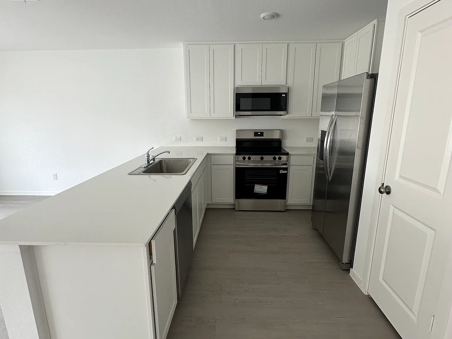 4 bed, 1867 sqft, $2,000 — Photo 4