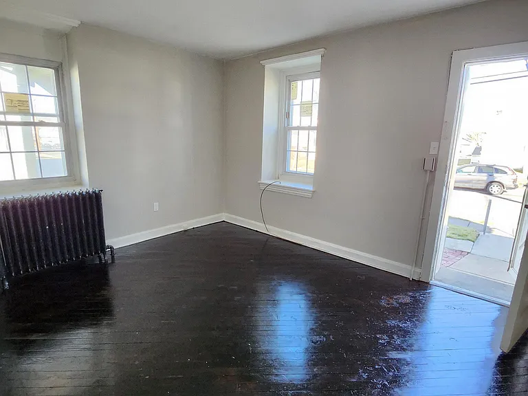 230 Centre St #1B — Photo 8