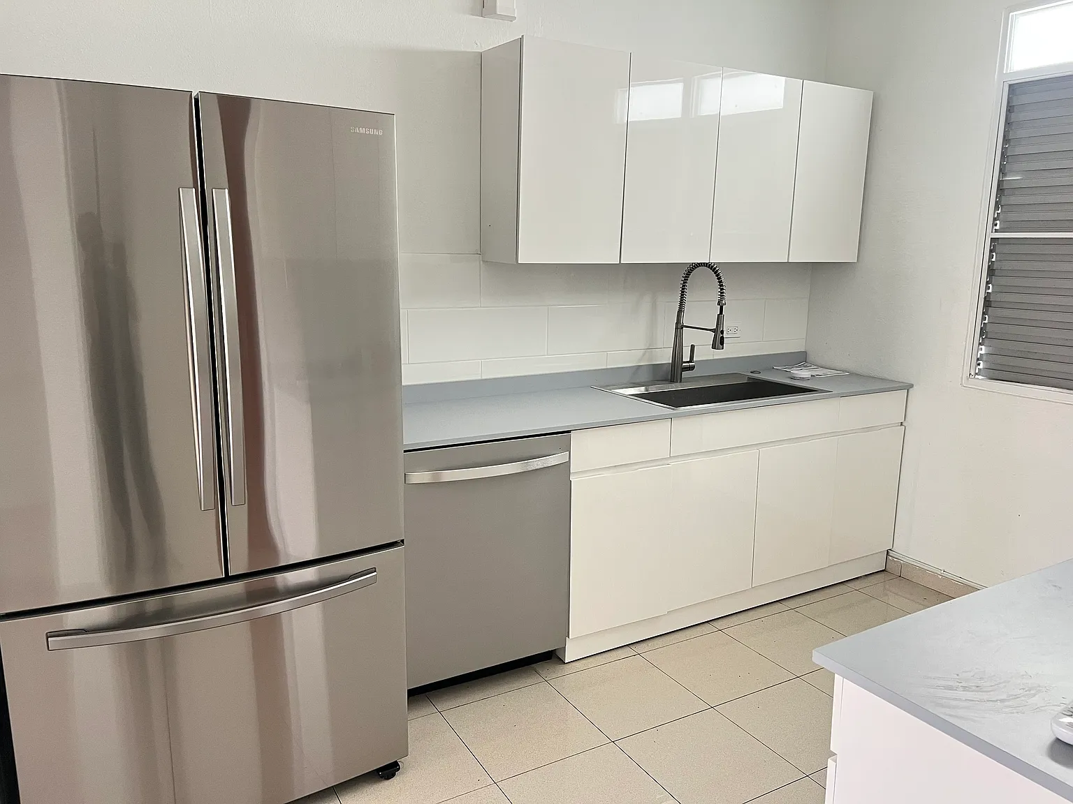 3 bed, 1500 sqft, $2,500 — Photo 3