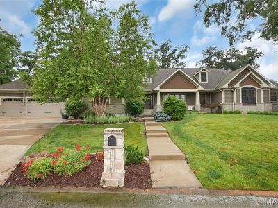 1316 Breezeridge Dr, Saint Louis, MO, 63131