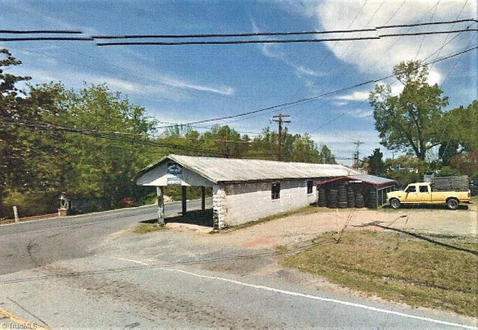 2nd image of 7508 State Highway 62