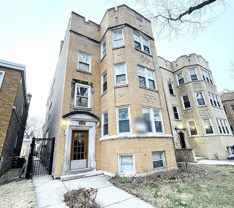 1st image of 6329 N Rockwell St #1