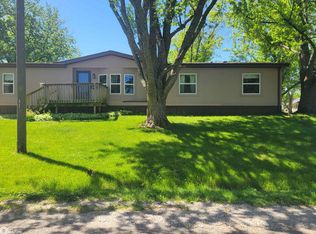 307 W Maple St, Mount Ayr, IA 50854
