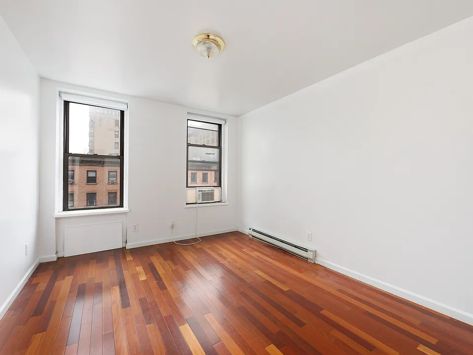 963 1st Ave #3B