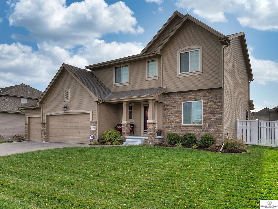 1st image of 1007 Clearwater Dr