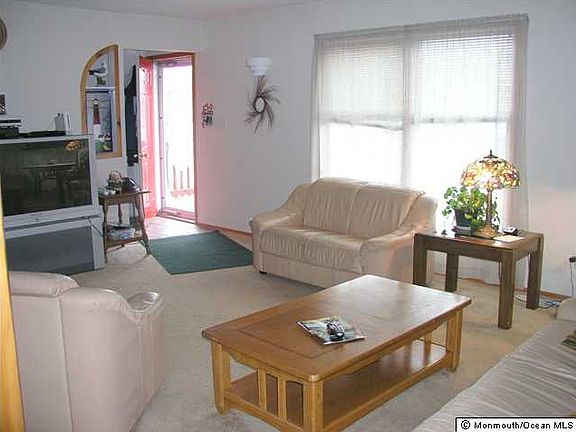 2nd image of 102 Adriatic Ave