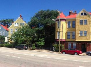 2220 Gilbert Ave, Cincinnati, OH 45206