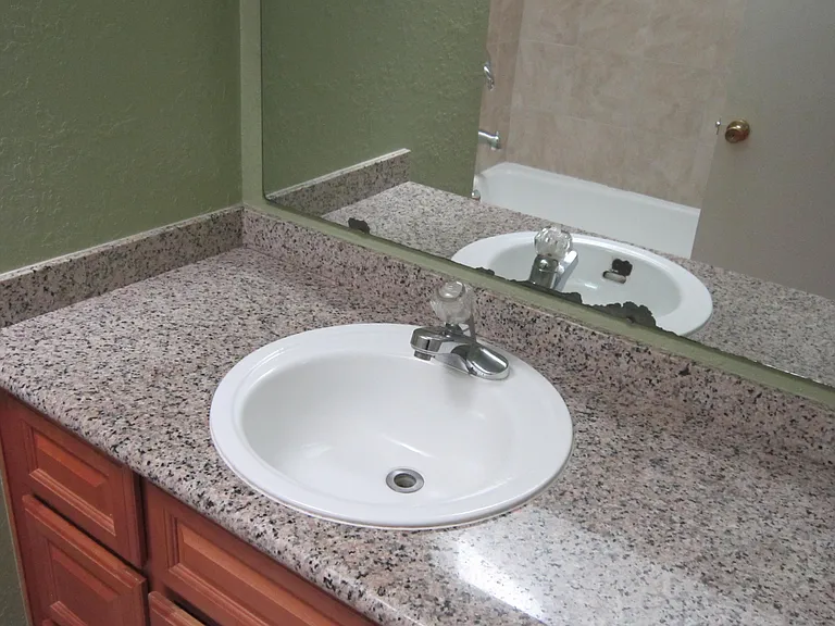 32215 Glenbrook St — Photo 4