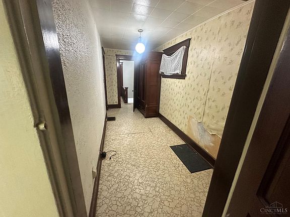3rd image of 1216 Carson Ave