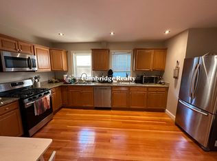 10 Hall St #1, Somerville, MA 02144