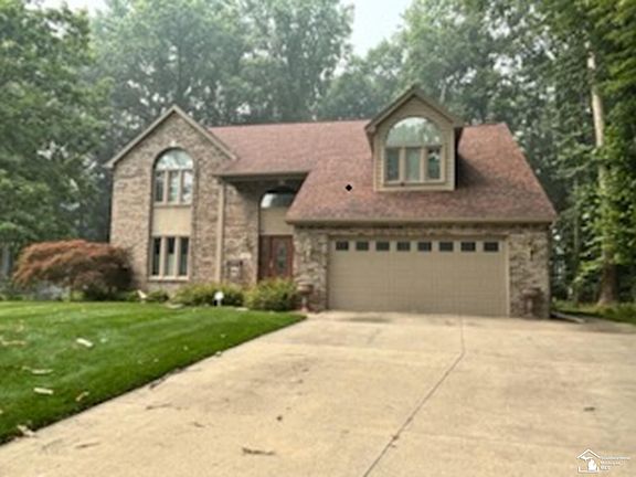 2nd image of 2084 Stoneybrook Ln
