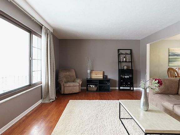 4th image of 6315 Somerset Dr