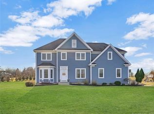 7 Marie Ln, Wallingford, CT 06492