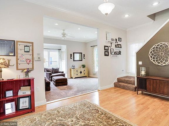 5th image of 4847 Bloom Ave APT 1