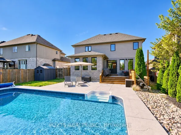 16 Peregrine Ave, Middlesex Centre, ON N0L 1R0
