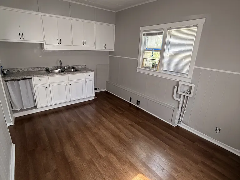 715 Madison Ave #2B — Photo 5