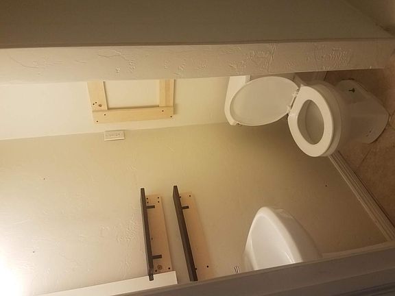 Bathroom (Toilet)_05062021