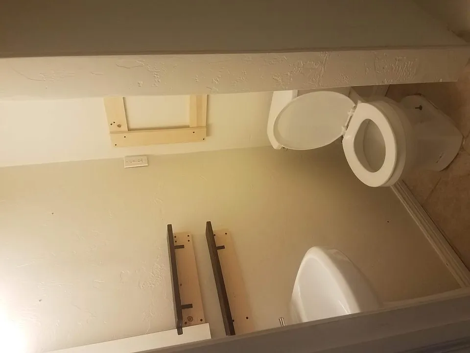 Bathroom (Toilet)_05062021