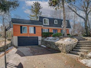20 Rosslinn Rd, Cambridge, ON N1S 3K1