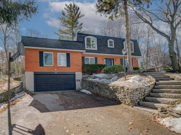 20 Rosslinn Rd, Cambridge, ON N1S 3K1