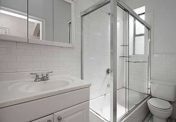 5th image of 304 W 56th St Frnt 1