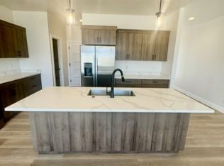 4208 S Crimson Cliffs Way, Washington, UT 84780