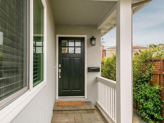 2nd image of 953 Chula Vista Ave