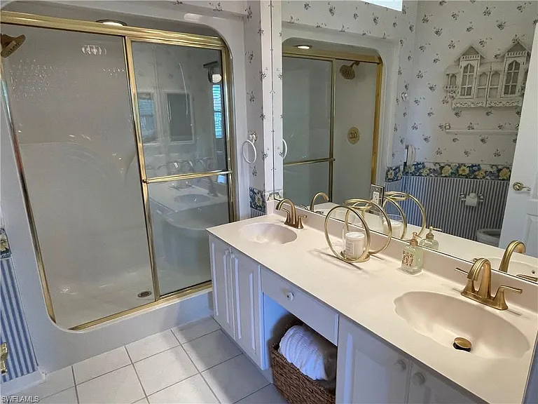 8405 Excalibur Cir #D3 — Photo 17