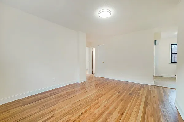 Rented by Revona Properties | media 3