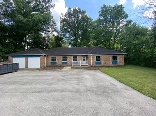 723 E 116th St, Carmel, IN 46032