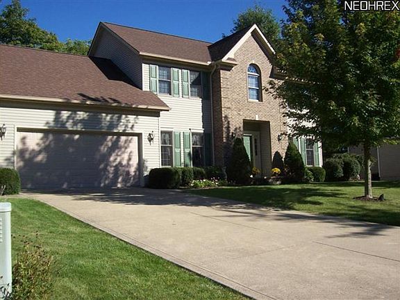 3rd image of 152 Glenshire Ln