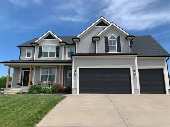 15290 Bradfort Ct, Basehor, KS 66007