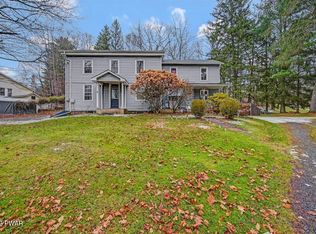14 Charles St, Hawley, PA 18428