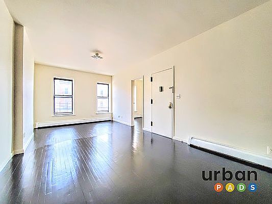 4th image of 812 Rogers Ave #4