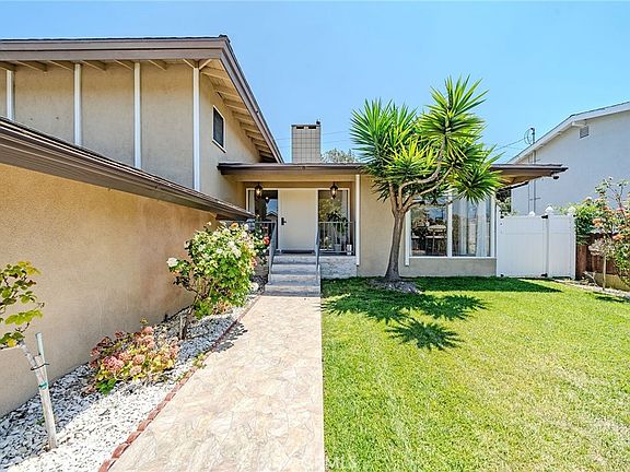 3rd image of 4908 Onyx St