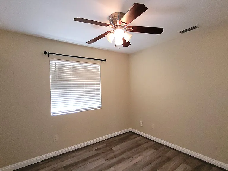 1253 Joshua St — Photo 9