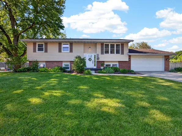 1701 Judine Ln, Normal, IL 61761