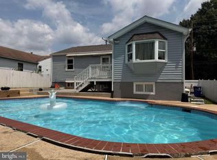 5923 Berwyn Rd, College Park, MD 20740