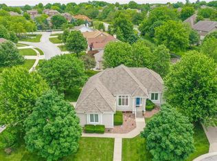 911 SW Haverford Ct, Lees Summit, MO 64081