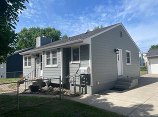 4609 Hampshire Ave N, Crystal, MN 55428