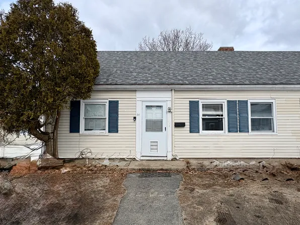 34 Fresh Holes Rd #34, Hyannis, MA 02601