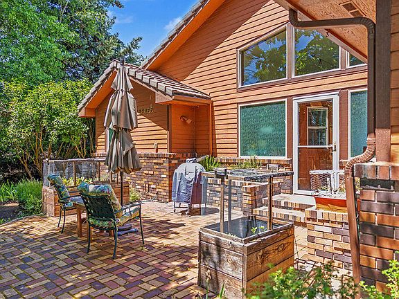2nd image of 12065 Kestrel Rd