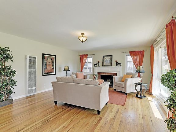 3rd image of 457 S Genevieve Ln