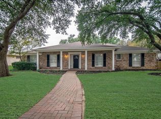 3161 Berrymeade Ln, Farmers Branch, TX 75234