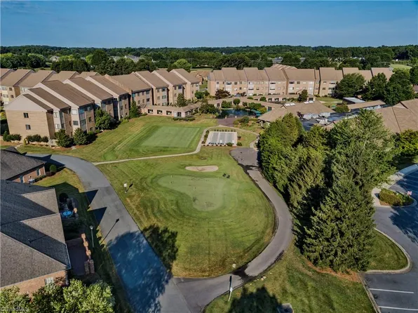 2322 Bermuda Vlg, Bermuda Run, NC 27006